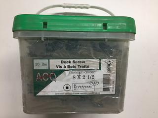 Quantity of 8 x 2-1/2" Deck Screws.