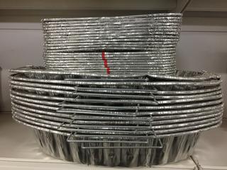 Quantity of Handi-Foil Aluminum Pans.