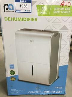 Perfect Aire 16.6L Dehumidifier.