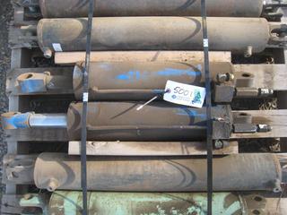 Set of Hydraulic Rams 24" Centre to Centre.