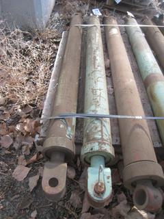 Set of Hydraulic Rams 60" Centre to Centre.