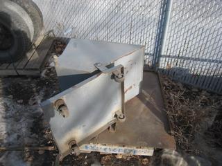 Rolling Metal Dump Bucket 22"x21"x30".