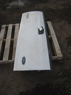 F250 Super Duty Tailgate.