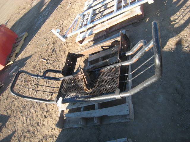 High River, AB – December 16, 2020 - Calgary Regional Auction Centre - Absolute Public Online Auction - Consignment Sale - Day 2 - Office Furniture 