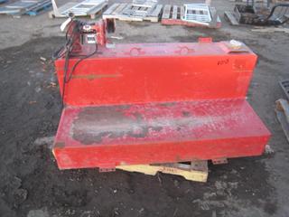 Westeel L Shaped Slip Tank. 20 GPM Pump. 95G (450L).