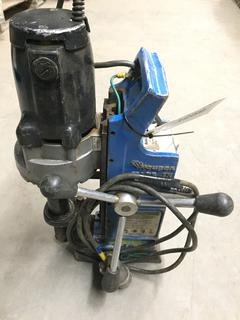 Hougen HMD914 115V Magnetic Drill Press With Bits.