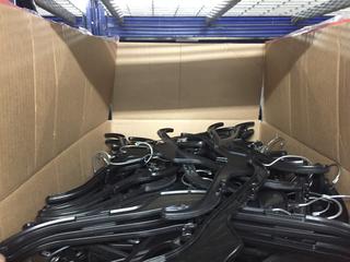 Quantity of Top Hangers.