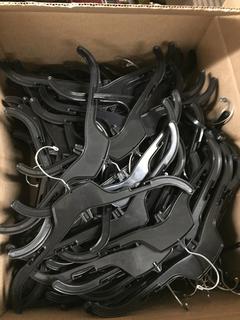 Quantity of Top Hangers.