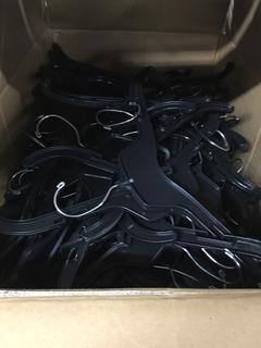 Quantity of Top Hangers.