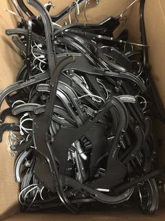 Quantity of Top Hangers.