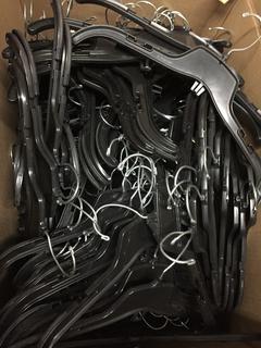 Quantity of Top Hangers.