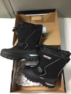 Baffin Boots, Youth Size 1. * Note - Outdoor Sports Store retail return