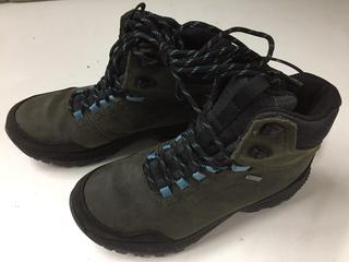 Merrell Hiking Boots, Ladies 6-1/2. * Note - Outdoor Sports Store retail return