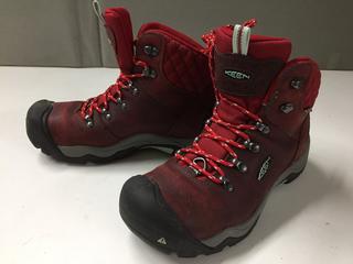 Keen Boots, Ladies Size 8-1/2. * Note - Outdoor Sports Store retail return