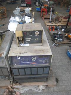 Hobart Cyberweld 452 3 Phase Welder c/w Hobart 2000 Wire Feeder.