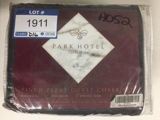 Park Hotel Full/Queen Duvet Cover Set.