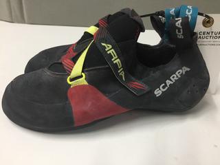 Scarpa  Arpia Rock Climbing Shoes. * Note - Outdoor Sports Store retail return