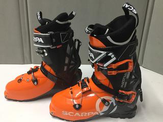 Scarpa Maestrale Ski Boots. * Note - Outdoor Sports Store retail return