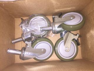 (4) Castors.
