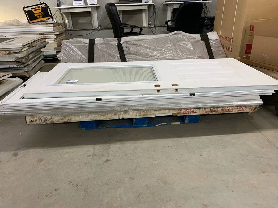 High River, AB – December 16, 2020 - Calgary Regional Auction Centre - Absolute Public Online Auction - Consignment Sale - Day 2 - Office Furniture 