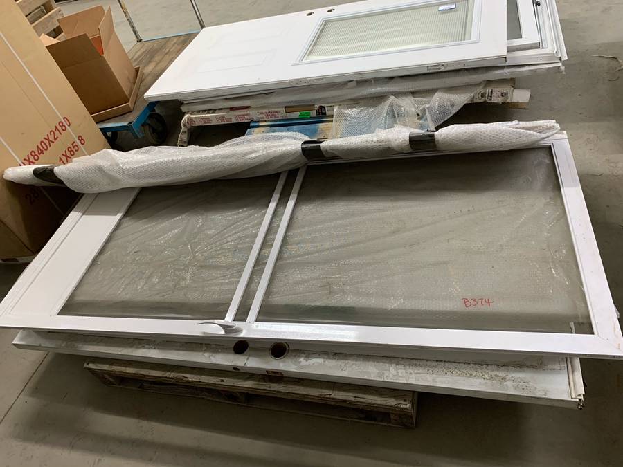 High River, AB – December 16, 2020 - Calgary Regional Auction Centre - Absolute Public Online Auction - Consignment Sale - Day 2 - Office Furniture 