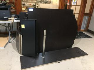 Quantity of Office Desk/Table Pieces.