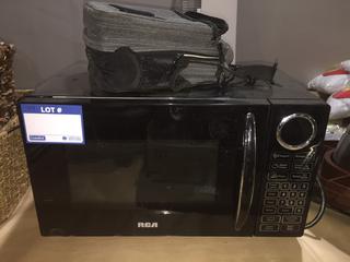 RCA Microwave & Roots Lunch Bag.