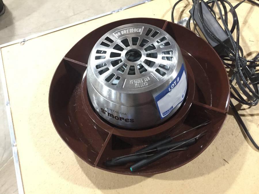 High River, AB – December 16, 2020 - Calgary Regional Auction Centre - Absolute Public Online Auction - Consignment Sale - Day 2 - Office Furniture 