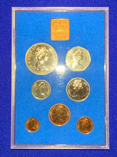 1972 Great Britain And Northern Ireland Specimen Coin Set "Silver Wedding Anniversary of Queen Elizabeth II And Prince Philip".