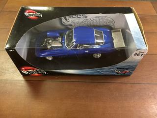 Hot Wheels Corvette.