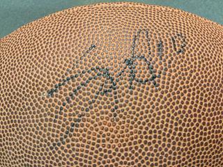 Autographed Game Ball BY Pittsburgh Steelers #10 Santonio Holmes - Wide Receiver (2006-2009).