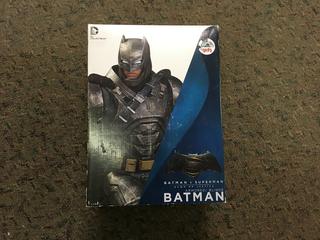 DC Batman v Superman Dawn of Justice Armored Statue.