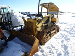 International 500 Crawler Loader C/w BKT, Canopy, Showing 1006 hrs SN 40700C006298 *NOTE Steering Clutches Require repairs only moves one direction, Asset Located @ 21122 TWP RD 582, Redwater AB Call Connor Tighe 780-218-4493 for Viewing/Load Out* (PL#133