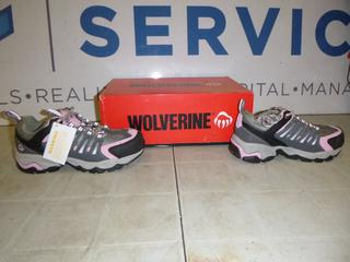 (1) Pair of Wolverine Woman's Steel-Toed Shoes, Size 5 (E2)