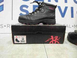 (1) Pair of Moxie Woman's Steel-Toed Boots, Size 10 (E2)
