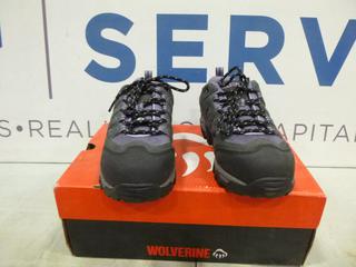 (1) Pair of Wolverine Woman's Steel-Toed Shoes, Size 5 (E2)