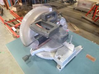 Mastercraft 12 In. Sliding Compound Mitre Saw, SN 07040005 (N-5-1)