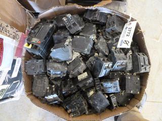 Box of Assorted Circuit Breakers (R33)