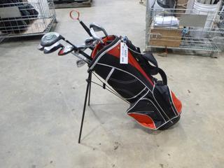 (1) Set of Right-Handed Clubs and Golf Bag