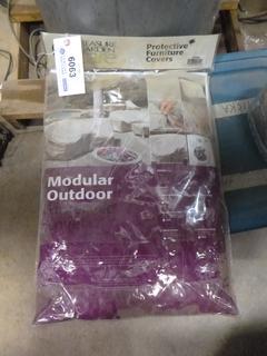 40 In. W x 40 In. D x 32 In. H Modular Corner Protective Cover (B1)