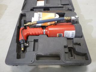 Chicago Pneumatic 3/16in Cap. Pneumatic-Hydraulic Riveter w/ Vacuum Collection System. 