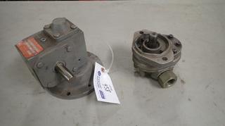 Hub City Model 184 Bevel Gear Box w/ 10:1WR Ratio C/w Eaton 26002 RZC Gear Pump