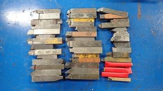 Qty Of (3) 1/4in X 1/4in X 2 1/2in Unused AR6-370 Cutting Tools C/w Assortment Of Used Cutting Tools