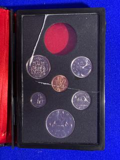 1975 Canada Proof Coin Set c/w Display Case.