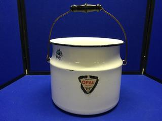 Opal Stainless Steel Enamel Pot 7 Litre.