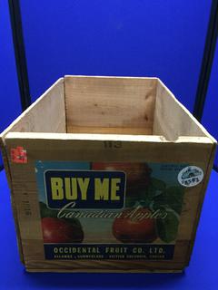 Vintage Wooden Apple Crate, 1 Bushel 20"x12"x11".