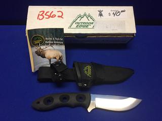 Outdoor Edge Solid Pocket Knife. 3 3/4".