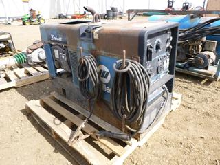 Miller Bobcat 225 Welder c/w 8000 Watt Generator, Showing 1,116 Hours, SN KH559698 *Note: Requires Repair to Temperature Control Leveler* (Row 3)