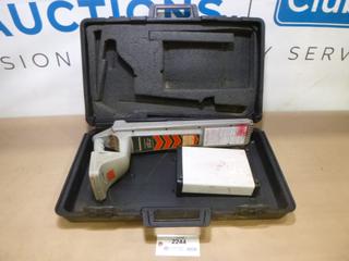 Radio Detection Set of Pipe and Cable Locators: Model RD400LCTX, SN HG13786USA, c/w Carrying Case (T-3-1)