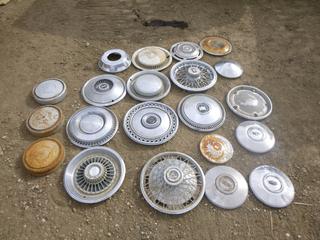 Assortment of Vintage Hubcaps From Ford, Dodge and Chev (L-2-1)